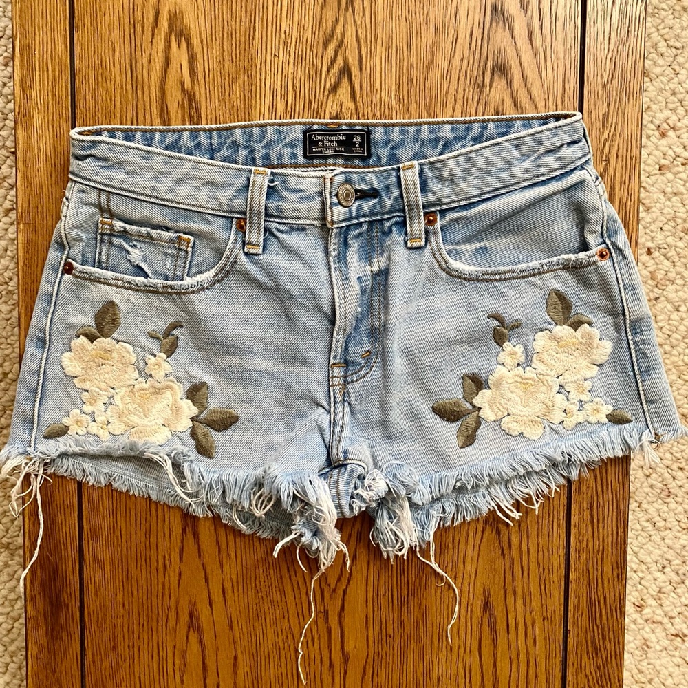 Abercrombie and Fitch denim short shorts
